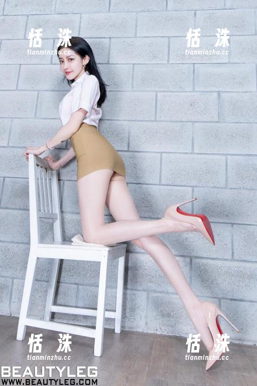 Beautyleg - 随波而来的Katarina：高清泳衣写真，看得我那朵海绵惊得掉下巴！