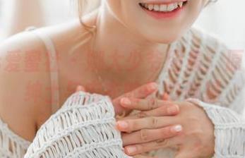 IMiss爱蜜社 – 娜大少爷图集：原图里的绅士与内衣的奇妙碰撞