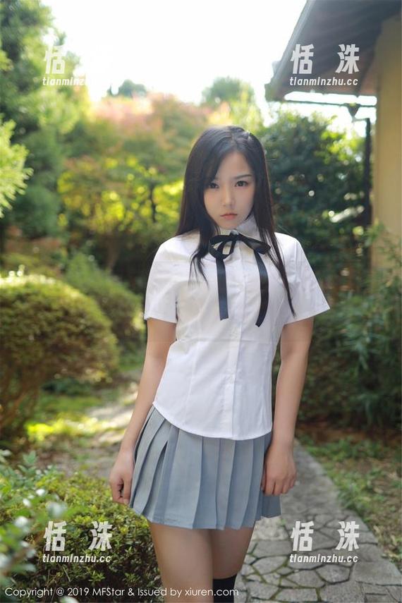 MFStar模范学院 - fairy如歌的眼镜写真，分享一下你没见过的态度