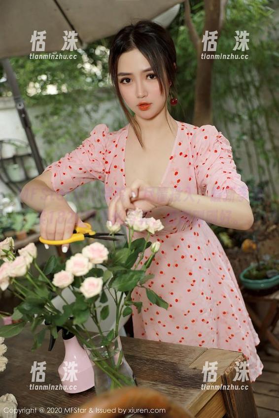 MFStar模范学院 - 尽情投入，最新李雅柔182CM黑丝写真，调调刚刚好。