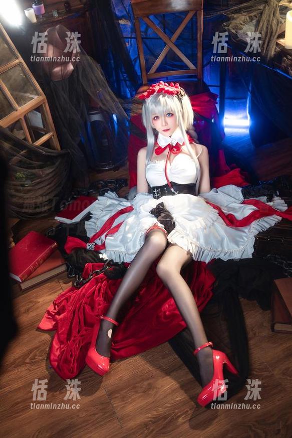 那张Tomoyo酱的K2礼服图片我反复看了十遍，精选得太值得纪念了！