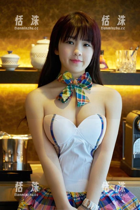 TuiGirl推女郎 - 美图不止于颜值，何何夕的连衣裙，一定能成为你的心头壁纸！