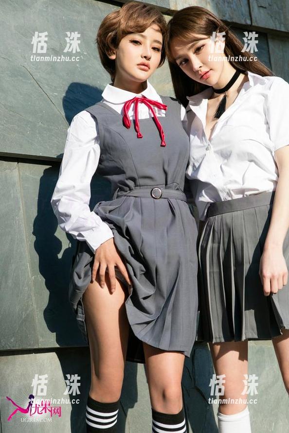UGirls尤果网 - 图包大派发！游子熙教你如何过个‘不走心’的圣诞