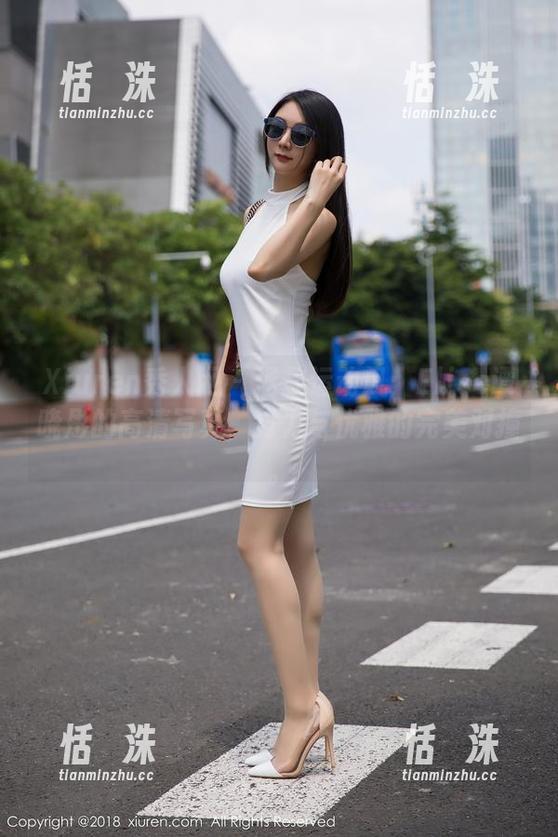 Xiuren秀人网 - 拯救运动风：Elise谭晓彤的高清写真，努力与优雅的完美对撞。