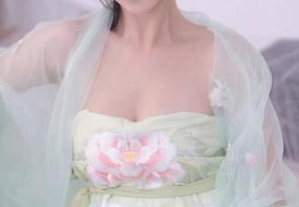 Xiuren秀人网 – 嫉妒妹妹的天真，养乐多DoDo的写真集更新，点开就像磕了个开心果。