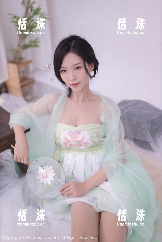 Xiuren秀人网 - 嫉妒妹妹的天真，养乐多DoDo的写真集更新，点开就像磕了个开心果。