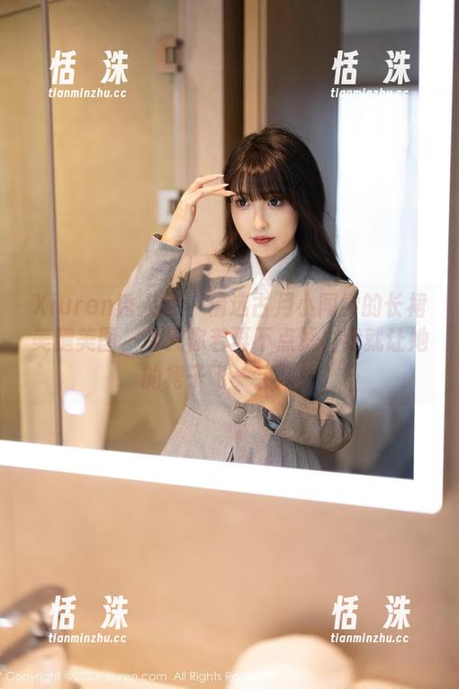 Xiuren秀人网 - 精选古月小同学的长裙美腿美图，今天你若再不点赞，我就让她的裙子飞一会儿！