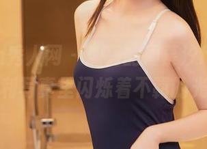 Xiuren秀人网 – 油亮的周慕汐fairy，福利写真里闪烁着不羁的光泽