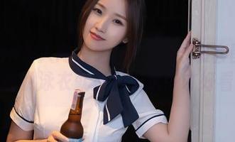 Xiuren秀人网 – 喵喵JOJO泳装套图来啦，谁说泳衣就是只有水中才好看？