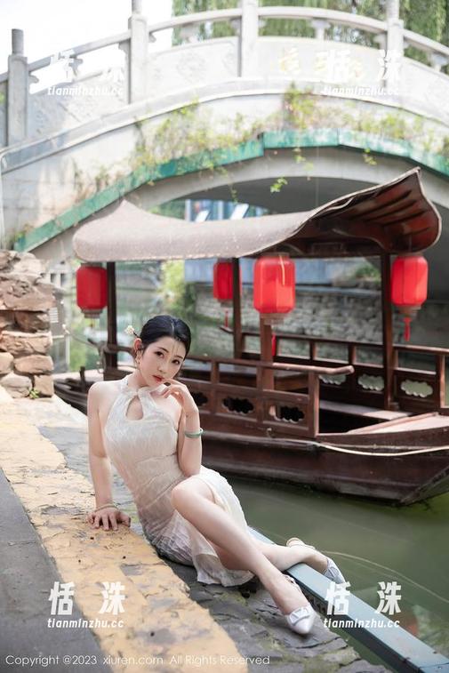 Xiuren秀人网 - 朱可儿分享的丝袜写真集，为什么让我想起八九十年代的复古呢？