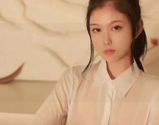 Xiuren秀人网 – 杨晨晨Yome甜心合集：看这位甜心女王如何把糖果的定义推向巅峰，逆天了啊！