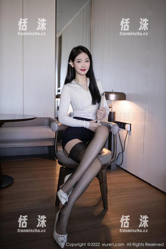 Xiuren秀人网 - 猫咪巨臀妹妹的美腿在定制图集中大放异彩，撩到停不下来