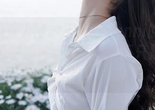 Xiuren秀人网 – 王馨瑶Yanni的共享时光：圣诞主题，让我惦记的不只是那一抹红。