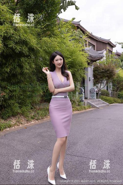 Xiuren秀人网 - 从早到晚：软糖爱喝奶的日常，偶尔来点调皮的分享