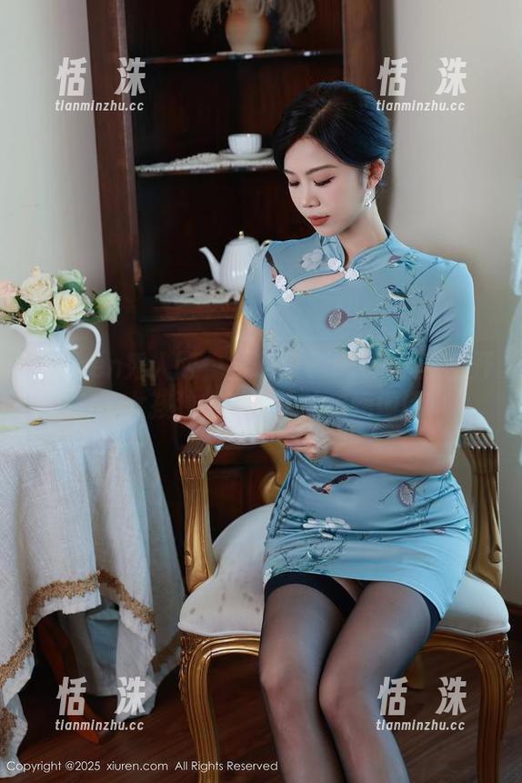 Xiuren秀人网 - 金幼汐Vivian资源全开，女孩独特姿态中的来唠闲话