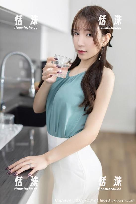 YouMi尤蜜荟 - 这组美图就像白茹雪Abby，一个人一条白丝，坐着可能都能冷出一身汗。