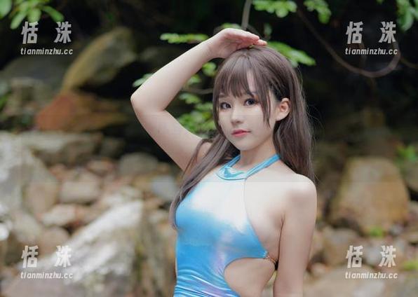 看七七娜娜子的2B女仆写真，哦，壁纸？建议不要轻易更换，太好看了吧！