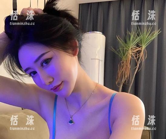 微密圈 - 不爱笑的赛琳的5.17嘉宾，新图集无圣光，清新得像刚睡醒的模样，一种不经意的美。