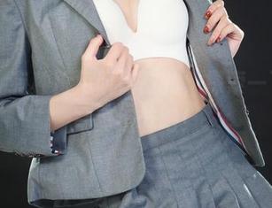 丽柜 – 有种粉色叫做敏儿，探索一下她的写真细节吧！