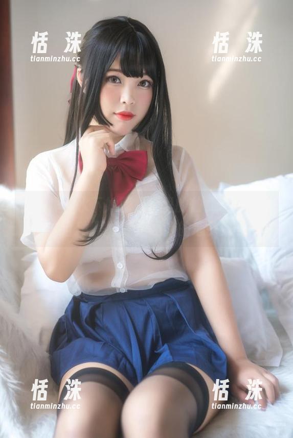 你烨烨，水下她就是水里的仙女——这一组JK照片完全是我的心头好