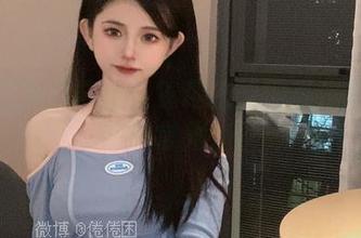 谁说空姐只能正经？倦倦喵的私房写真打破常规。