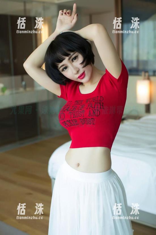 尤果网 - 泳池的另一面，乔依琳带你探访无圣光合集！