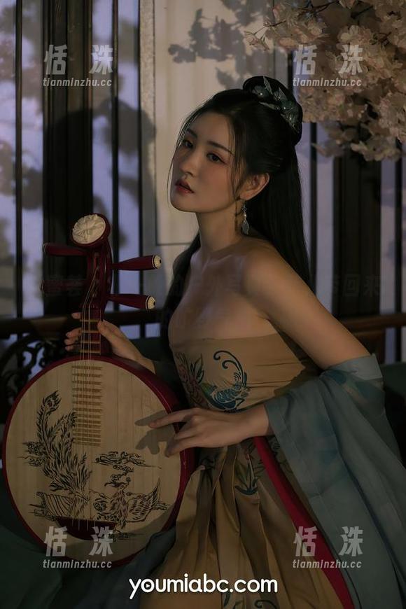 尤蜜荟 - 非一般的户外写真，菲儿带回来的旷野气息