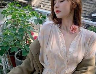 微密圈 – 就是阿朱啊在夏日开挂：这组小清新碎花写真图集真不认真对待他们的选手？