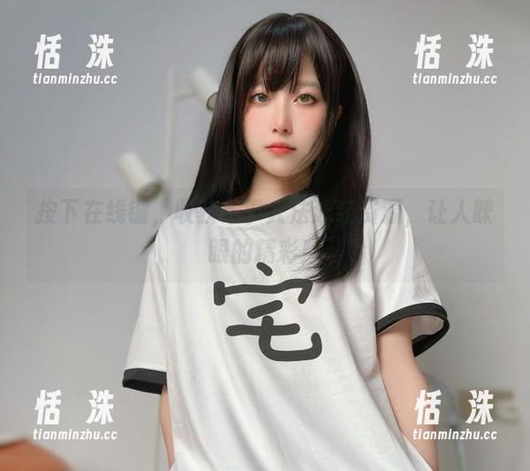 按下在线键，收获布丁大法泳装资源，让人眯眼的精彩！
