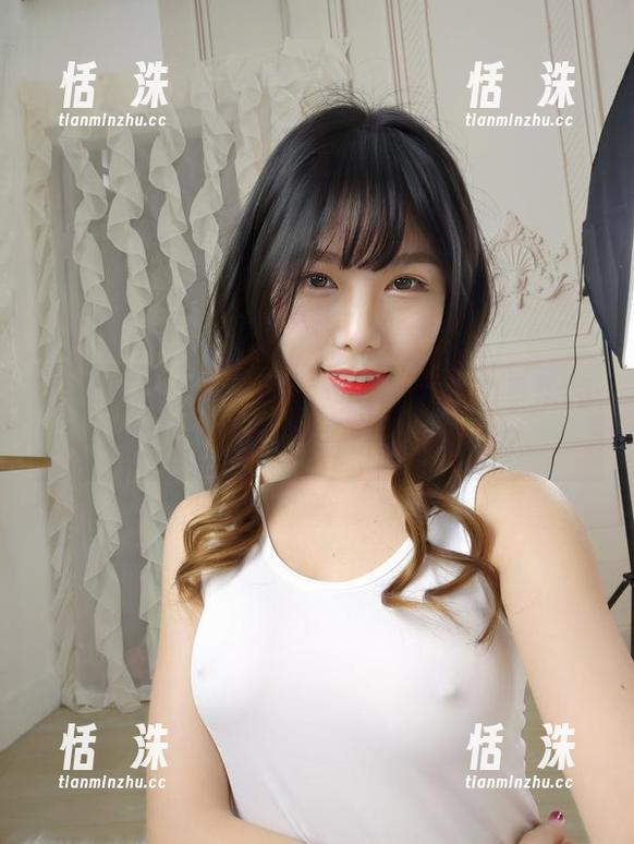 私房画面：抖娘利世如何把土豪的豪华和拜金女的挑剔捕捉得恰到好处？
