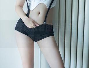 推女郎 – 王馨瑶泳装图片精选：好像每一张图都在承诺一个夏天。