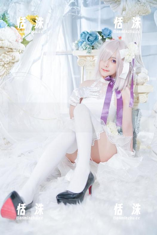 在线欣赏，星野saori的毛衣写真，各种色彩暗示太直白。