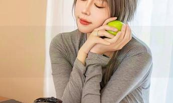 星颜社 – 免费给你，伊黎yili的美足套图——再也不用担心脚丫太丑了！