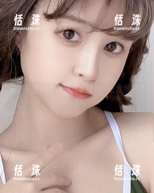 关于晕崽Zz的最新泳衣图片，让我纠结了下