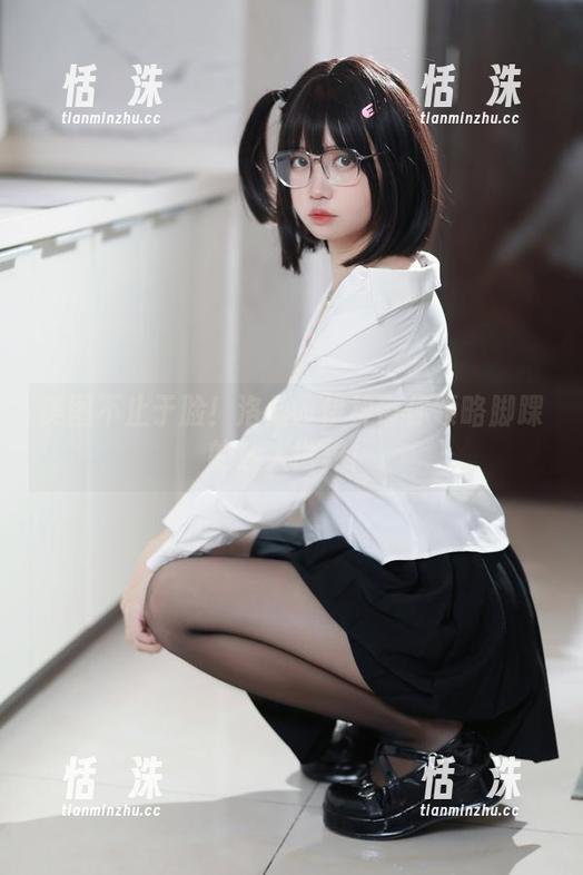 美图不止于脸！洛桑w伊梓带你领略脚踝的迷人世界！