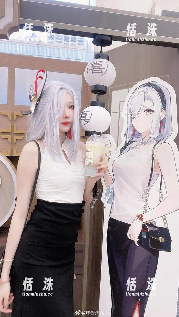 看炸酱沐沐的贝尔法斯特写真，这图册像是加了滤镜，我真希望能透过它看到风。