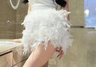 秀人网 – 谁说花嫁一定是严肃的，刘婷婷的全套写真求轻松一下哈？