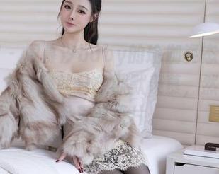 秀人网 – 周慕汐baby的瑜伽姿态你觉得很自然？可我就只想默默羡慕，然后捏紧手里的薯片。