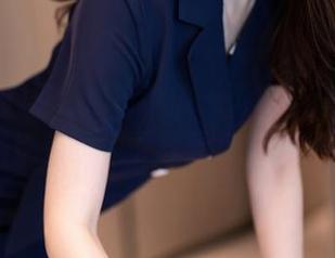 秀人网 – 黑色迷雾中的王馨瑶yanni——合集别错过，下载无负担，嘿嘿！