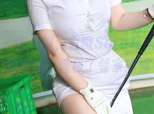 秀人网 – 这一刻，白微Sera私房美图里的厨娘，像极了邻家姐姐