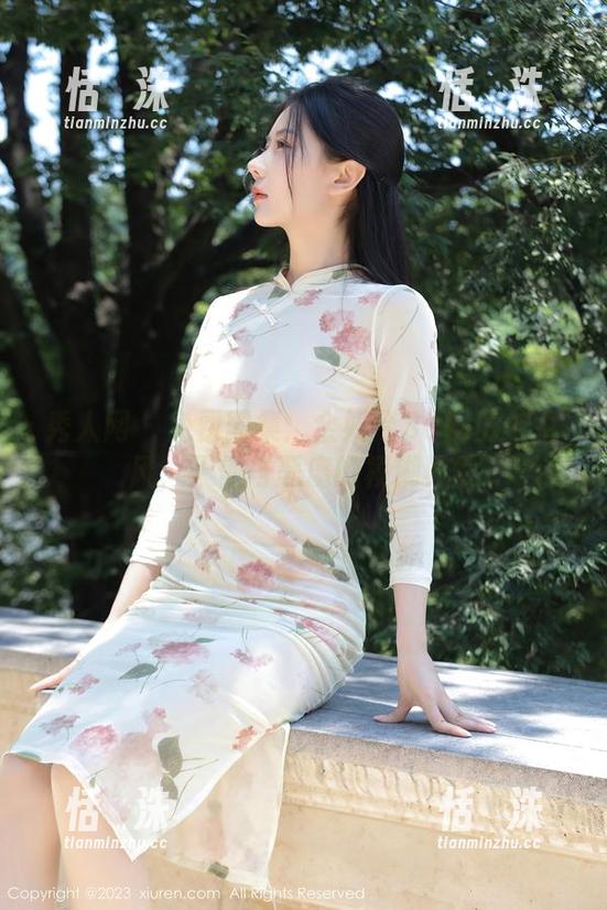 秀人网 - 免费图集：金妍兮Saki的修女风，天使与恶魔的模糊界线