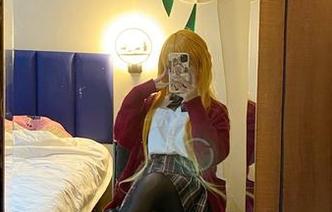 芋圆侑子的油亮空姐写真集分享，恍惚像在云端飘呀