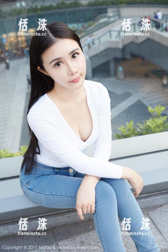 蜜桃社 - 疯狂刷屏的短裤！萌美Moemi最新分享，你准备好了吗？