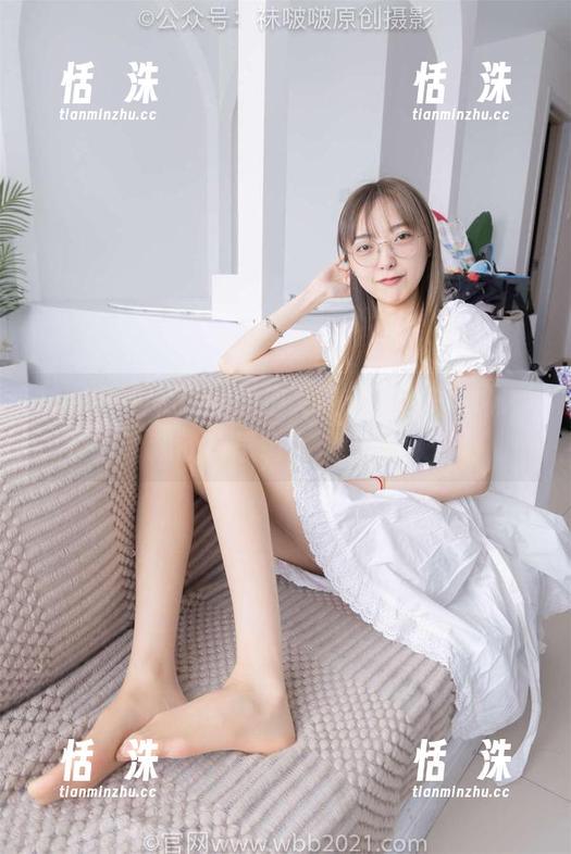 袜啵啵 - 私房里是泡芙的天蓝色短棉袜，我的心思也随之漂浮了