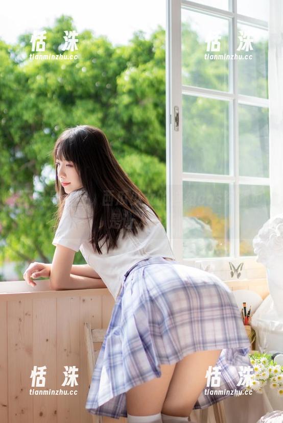 不只是美腿，西瓜少女的这组cos资源也是让人疯狂