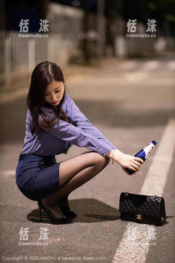 语画界 - 徐莉芝Booty的双人合集：俩人一猫，一张壁纸，竟然成了我的桌面最爱！