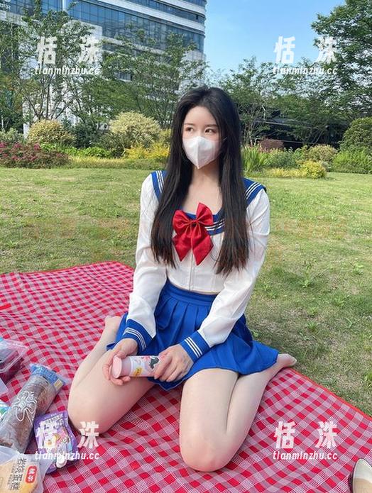 微密圈 - 软妹小九九最新图册：JK的那点事儿，发送给青涩锦鲤们