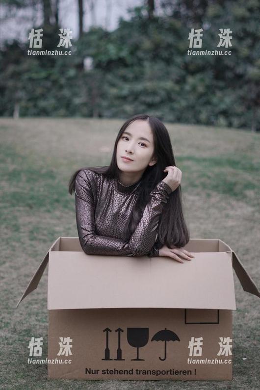 微密圈 - 辣妈女神的天台：下载时的欢喜和图库里的蹊跷！