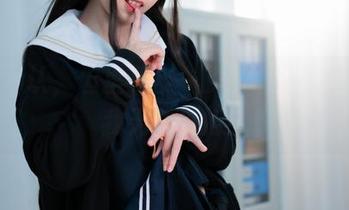 不想承认，但里见年一的高清泳衣写真让我无法抗拒！