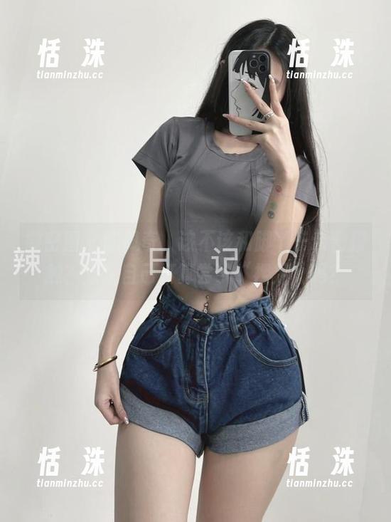 微密圈 - 陈佩奇，该不该和脚丫子亲密接触？分享自己打算尝试“裸足”吗？